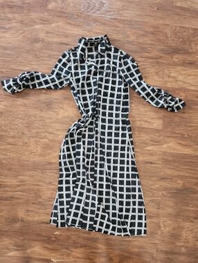 Mesh Overshirt/Dress Cool Graphic Blk&White